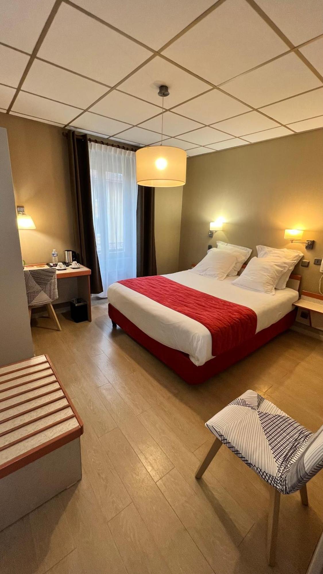 Logis Hotel Restaurant Azalees Tournon-sur-Rhone Exterior foto