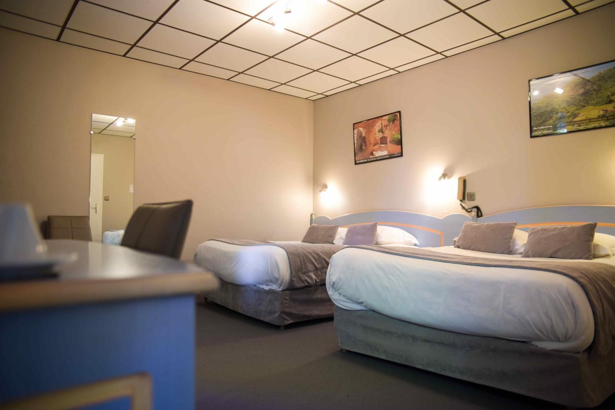 Logis Hotel Restaurant Azalees Tournon-sur-Rhone Exterior foto