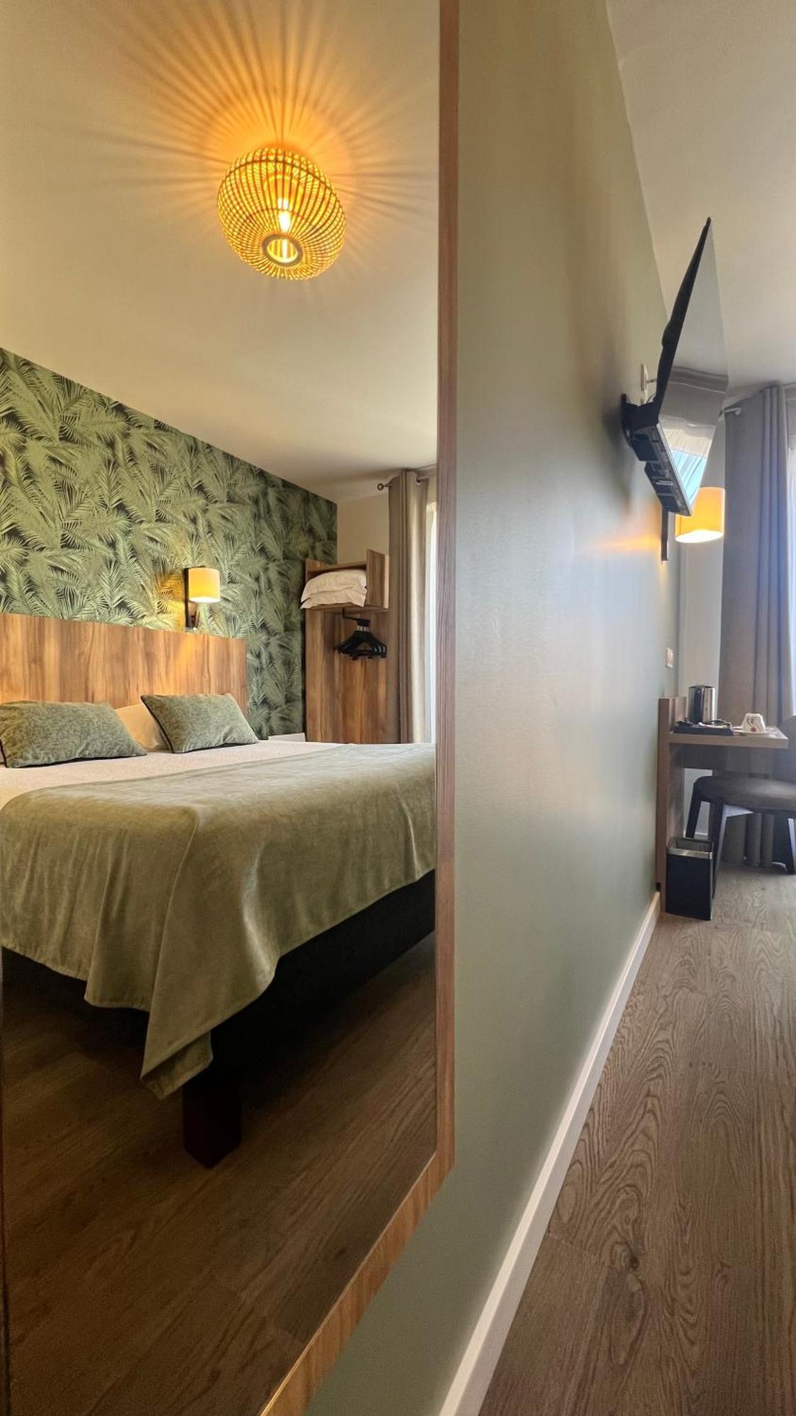 Logis Hotel Restaurant Azalees Tournon-sur-Rhone Exterior foto
