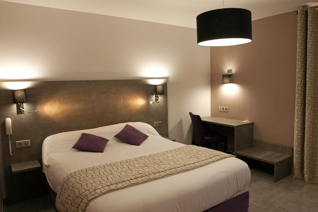 Logis Hotel Restaurant Azalees Tournon-sur-Rhone Exterior foto