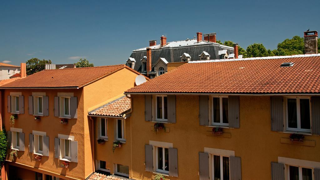 Logis Hotel Restaurant Azalees Tournon-sur-Rhone Exterior foto