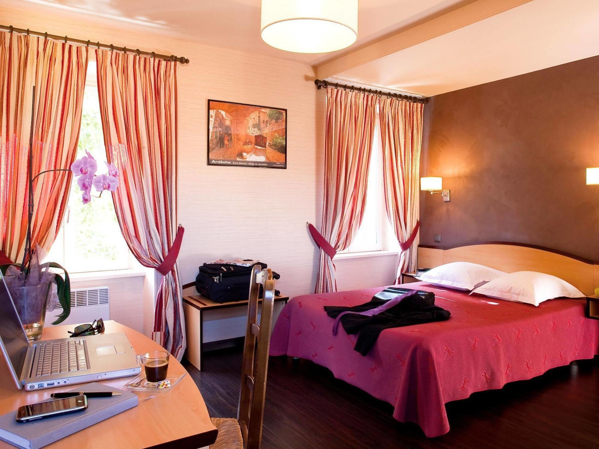 Logis Hotel Restaurant Azalees Tournon-sur-Rhone Exterior foto